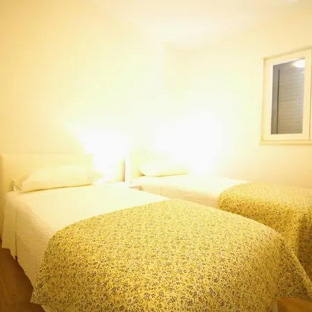 Apartman Nada דירה *