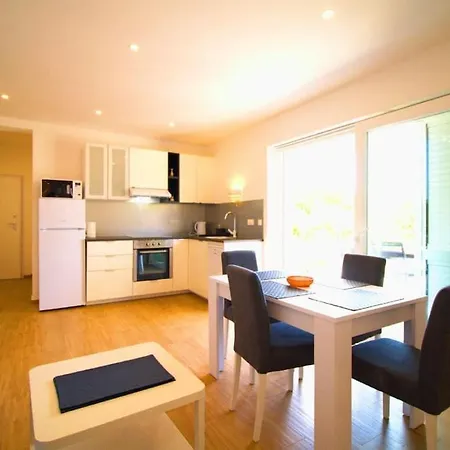 Apartman Nada Apartment Murter